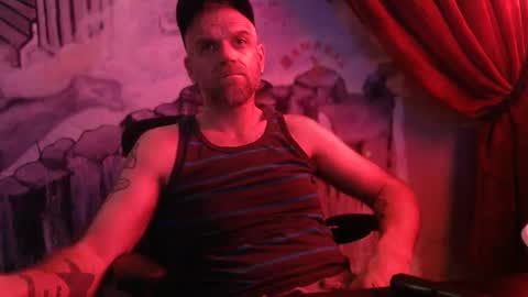 Snapshot of justinmoore1987 chatting on December 17, 11:06 am justinmoore1987 online show from December 17, 11:06 am