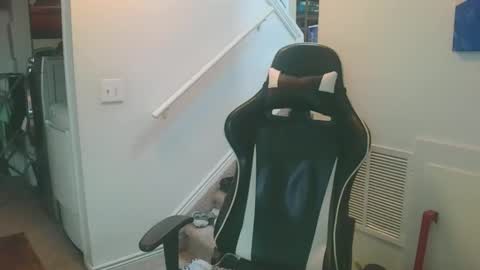 justintym69 online show from April 11, 8:45 pm