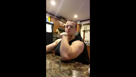 justus0624 online show from April 22, 3:13 am