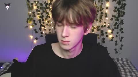 slutkai online show from November 10, 8:14 pm