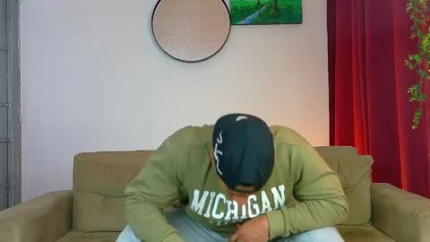 kale thomson online show from March 31, 6:09 pm