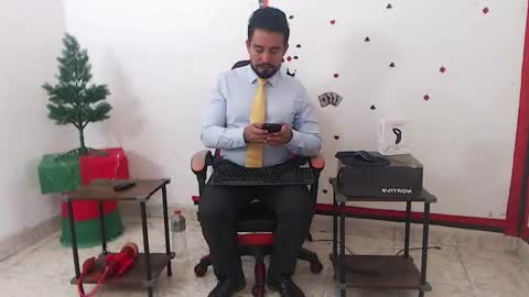 Kaleth online show from November 12, 2:12 pm