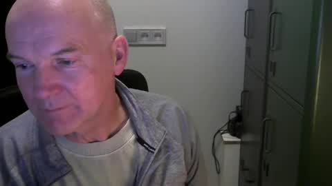 Robbie online show from January 13, 8:37 pm