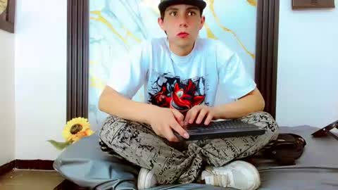 Katalella hot2 online show from August 1, 9:25 pm