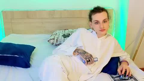 kate_sparkl online show from July 29, 11:48 pm
