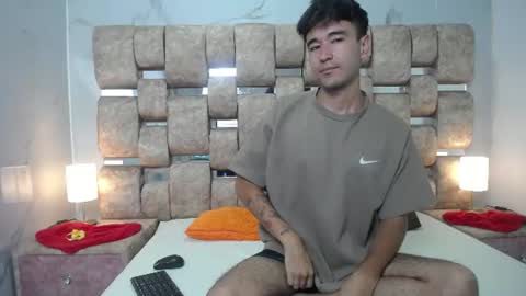 Kaht y Aiden online show from July 9, 2:32 pm