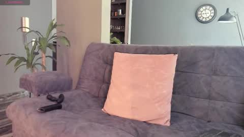 Kayn online show from December 16, 8:05 pm