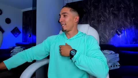 keelanmg online show from February 16, 1:49 am