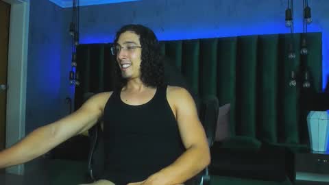 keelanmg online show from October 31, 2:46 am