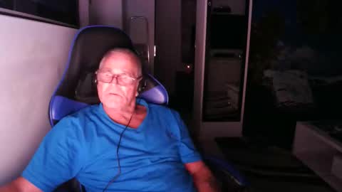 keinewill2002 online show from September 11, 9:47 pm