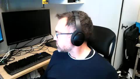 Snapshot of kelvin06133 chatting on January 5, 10:08 pm kelvin06133 online show from January 5, 10:08 pm