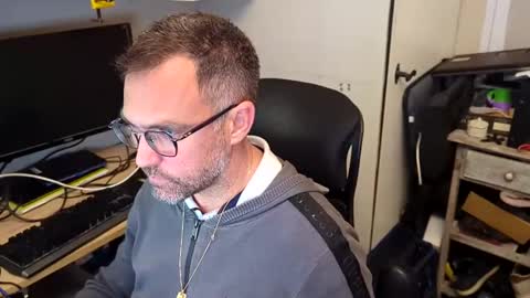 Snapshot of kelvin06133 chatting on December 13, 5:54 pm kelvin06133 online show from December 13, 5:54 pm