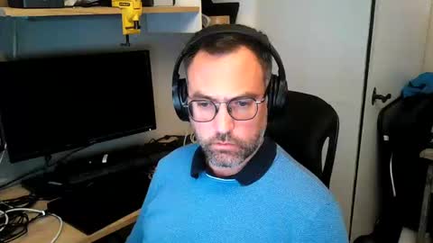 Snapshot of kelvin06133 chatting on December 21, 11:34 pm kelvin06133 online show from December 21, 11:34 pm