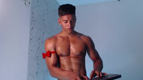 ken__owensx online show from May 26, 6:37 pm