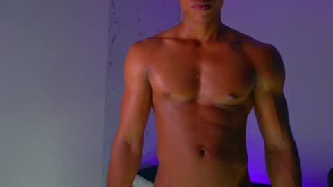 ken__owensx online show from December 21, 8:33 am