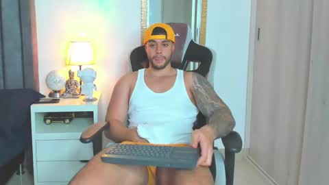 Snapshot of ken_mailik chatting on February 22, 12:16 am ken_mailik online show from February 22, 12:16 am