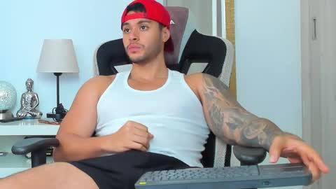 ken_mailik online show from April 9, 7:14 am