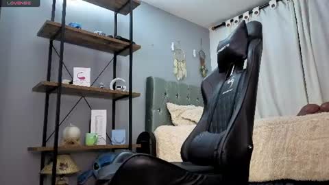 Chriss Morales online show from July 12, 2:02 am
