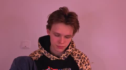 kenordi online show from March 28, 8:36 am