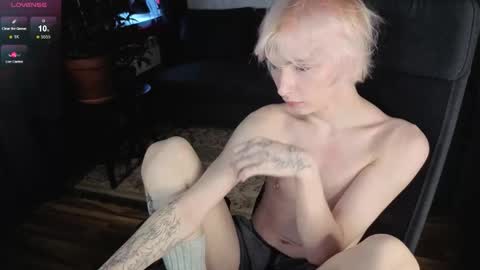 Kessy online show from February 3, 8:58 pm