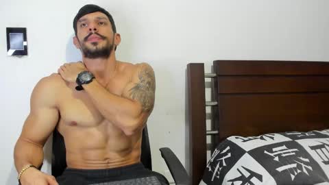 kevin_malone22 online show from February 10, 2:38 am