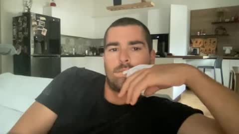 kevinpillobello online show from July 26, 9:39 am