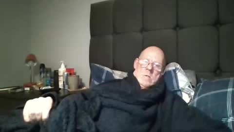 kevlooking4sez online show from February 7, 11:21 pm