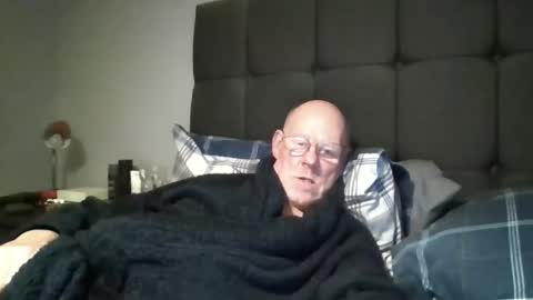 kevlooking4sez online show from March 28, 1:50 am