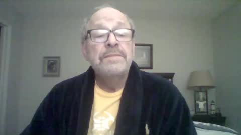 Snapshot of kfries chatting on December 31, 5:22 am Kent online show from December 31, 5:22 am