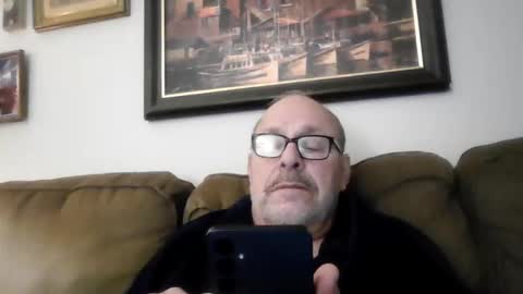 Snapshot of kfries chatting on October 6, 4:55 pm Kent online show from October 6, 4:55 pm