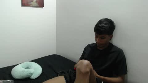 khevinlopezonig online show from January 18, 2:29 am