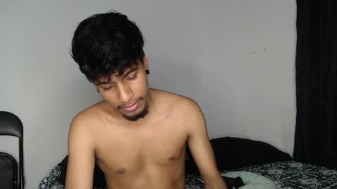 khevinlopezonig online show from October 13, 1:00 am