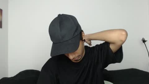 khevinlopezonig online show from November 25, 2:02 am