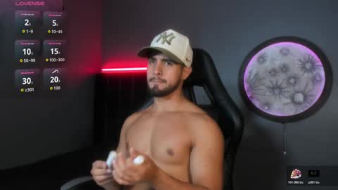 Khriss brown online show from November 12, 9:52 pm