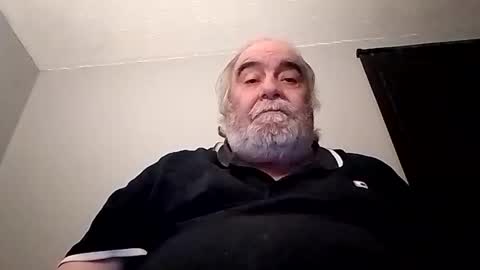 Snapshot of kickinme chatting on October 11, 1:42 am KICKINME online show from October 11, 1:42 am