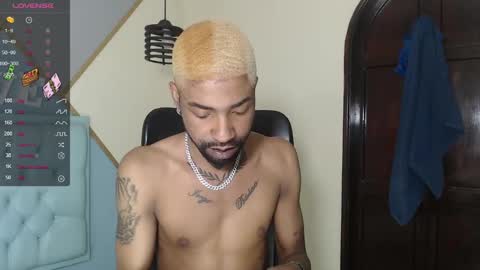 Kilian xxx online show from December 18, 12:18 pm