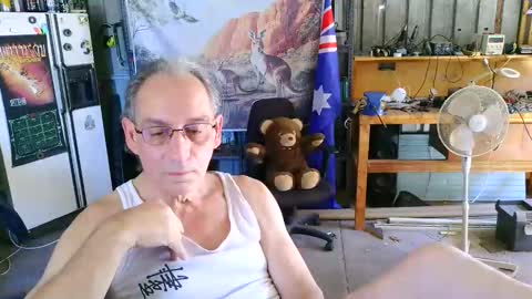 kimintheshed online show from March 2, 5:08 am