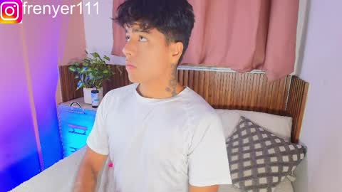 king  help me reach 100 likes online show from April 11, 3:02 am