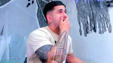 Angel Falconer online show from October 23, 3:32 am