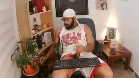 Malik  online show from October 23, 4:32 pm