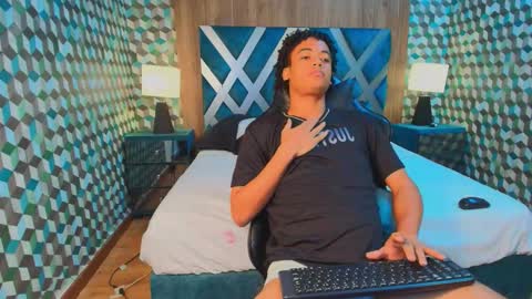 Snapshot of king_rodriguez chatting on October 9, 10:14 pm king_rodriguez online show from October 9, 10:14 pm