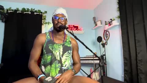 Snapshot of kingcorbra chatting on February 8, 1:33 pm KC online show from February 8, 1:33 pm