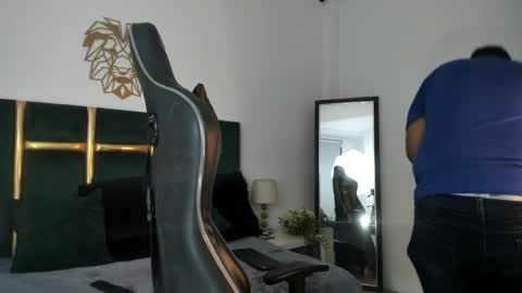 kingg_jay online show from June 1, 11:43 am