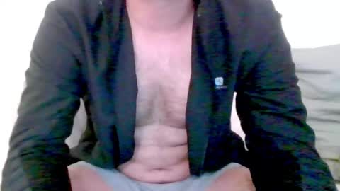 kingindisguise69 online show from February 24, 9:20 pm