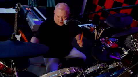 King James VIII online show from March 28, 7:25 pm