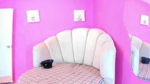 kingmaverickx online show from October 24, 1:46 pm