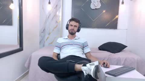 KING  online show from July 18, 3:46 am