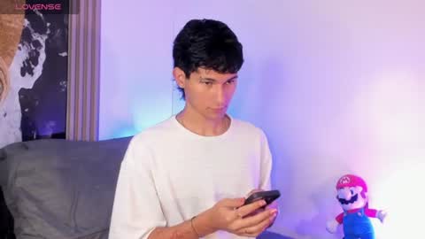  A L E X  online show from July 4, 3:42 am