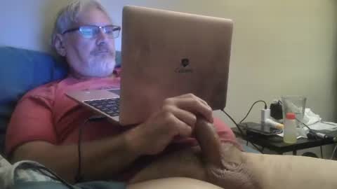kingtongue10 online show from July 3, 9:59 am