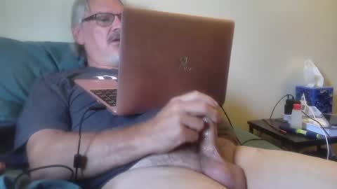 kingtongue10 online show from June 12, 10:18 pm